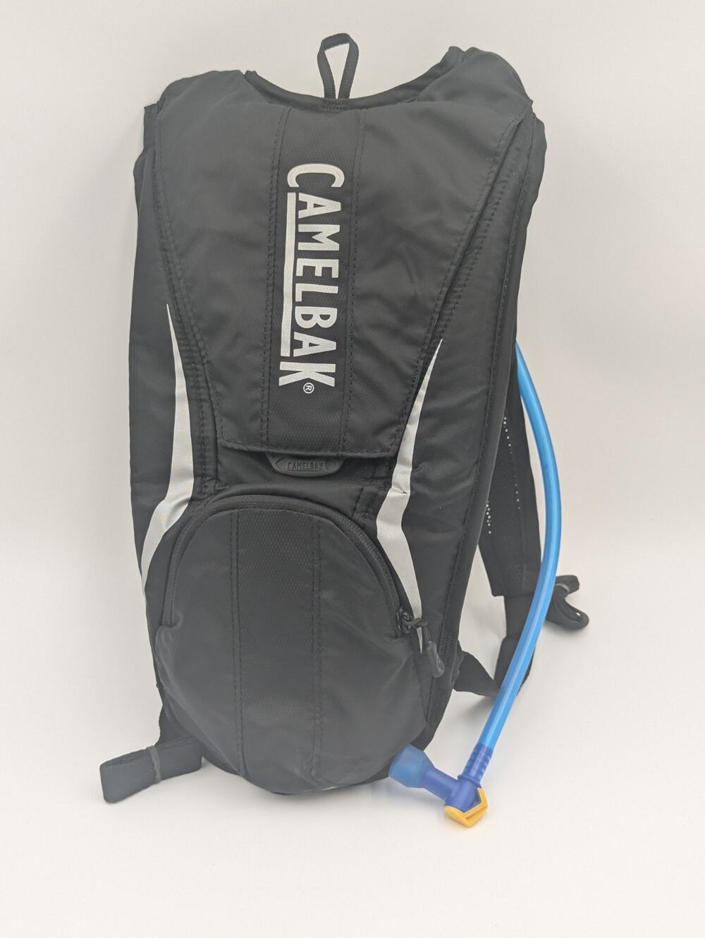 Camelbak Classic 2L Hydration Hiking Pack With Backpack Straps Black/Silver